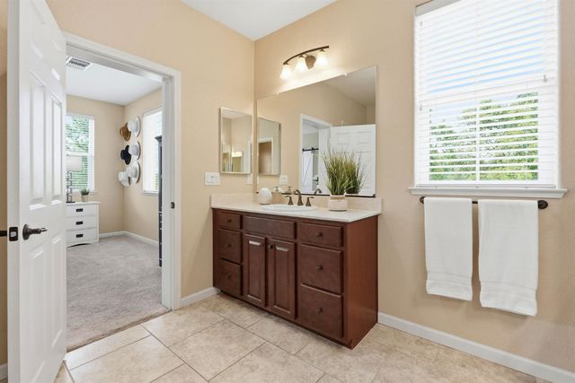 128 Dowd Ct, Folsom, CA 95630