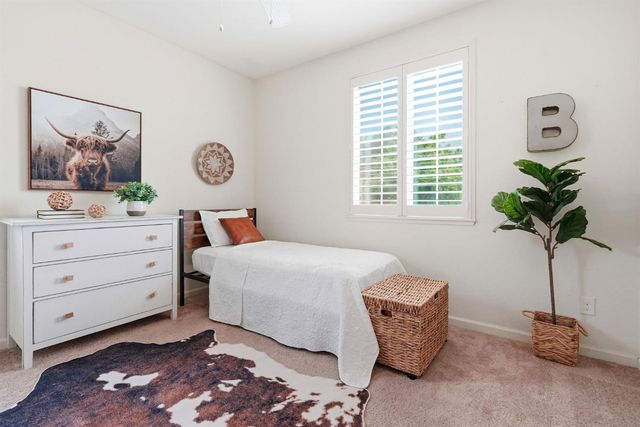 128 Dowd Ct, Folsom, CA 95630