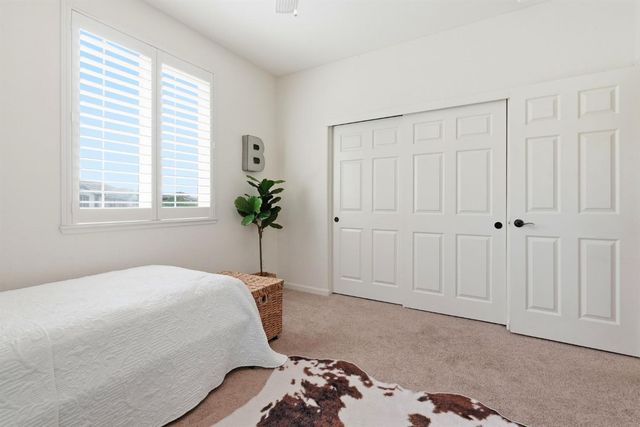 128 Dowd Ct, Folsom, CA 95630