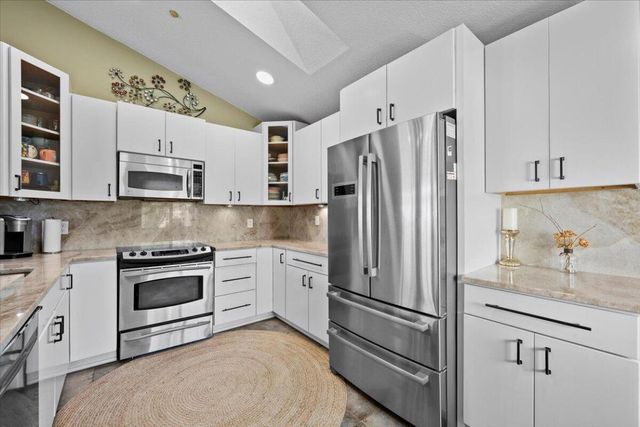 11 Dorchester Circle, Palm Beach Gardens, FL 33418