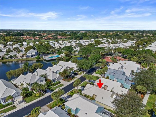 11 Dorchester Circle, Palm Beach Gardens, FL 33418