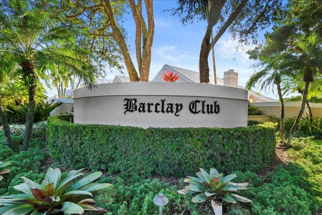 11 Dorchester Circle, Palm Beach Gardens, FL 33418