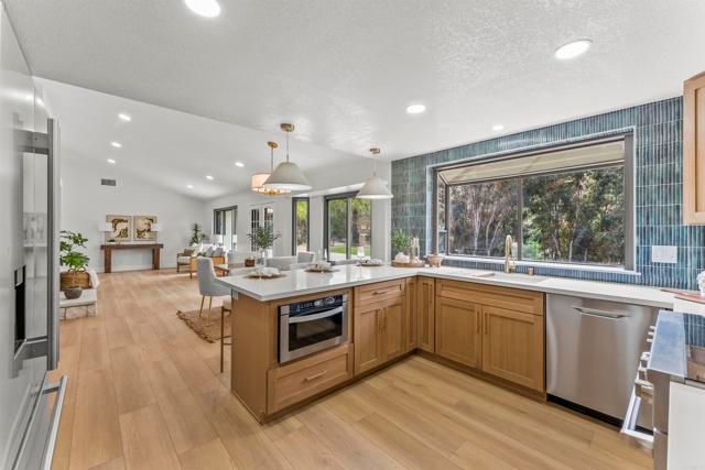 25945 Forest Drive, Escondido, CA 92026