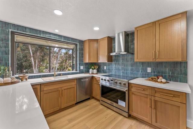 25945 Forest Drive, Escondido, CA 92026