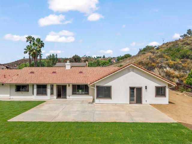 25945 Forest Drive, Escondido, CA 92026