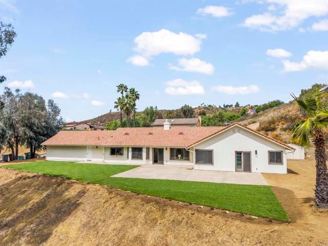 25945 Forest Drive, Escondido, CA 92026