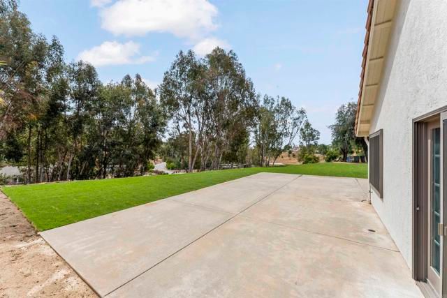 25945 Forest Drive, Escondido, CA 92026