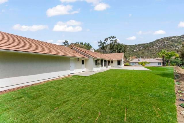25945 Forest Drive, Escondido, CA 92026