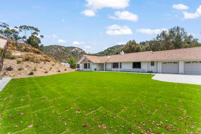 25945 Forest Drive, Escondido, CA 92026