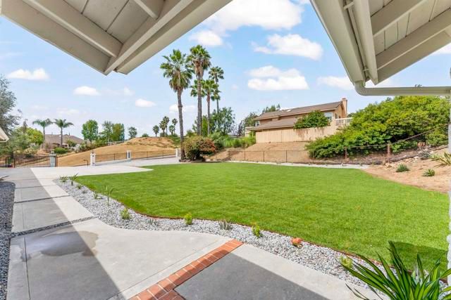 25945 Forest Drive, Escondido, CA 92026