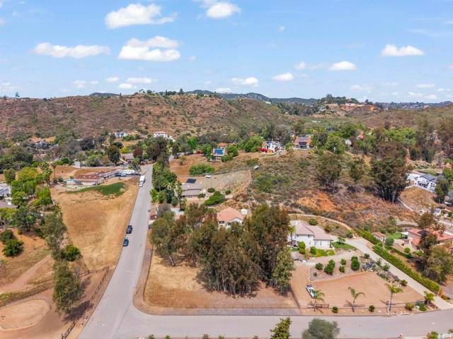 25945 Forest Drive, Escondido, CA 92026