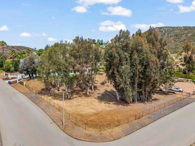 25945 Forest Drive, Escondido, CA 92026