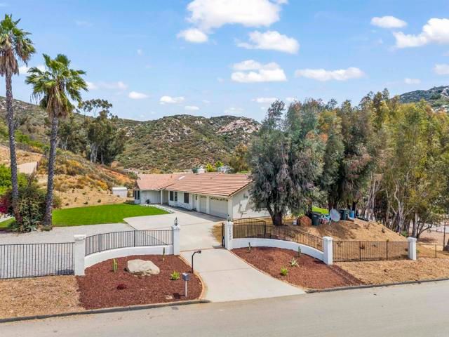 25945 Forest Drive, Escondido, CA 92026