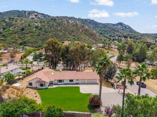 25945 Forest Drive, Escondido, CA 92026