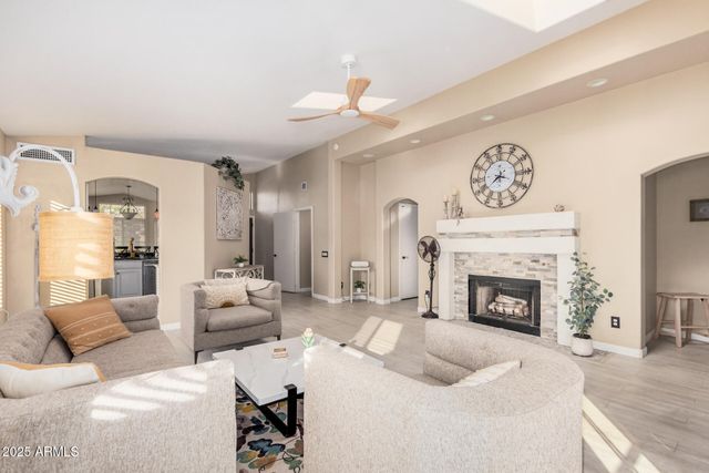 625 E GAIL Drive, Chandler, AZ 85225