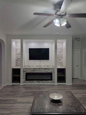 204 Red Fox Lane, Denton, TX 76210