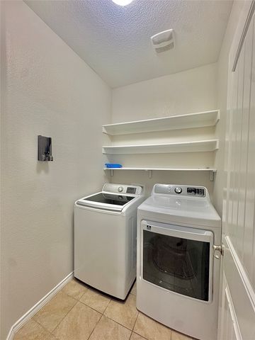204 Red Fox Lane, Denton, TX 76210