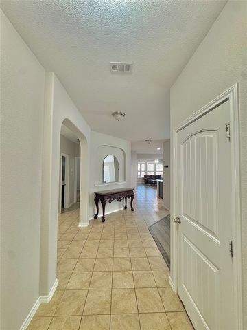 204 Red Fox Lane, Denton, TX 76210