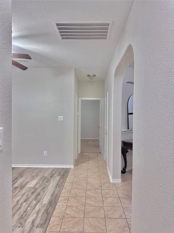204 Red Fox Lane, Denton, TX 76210