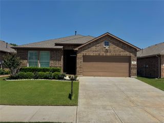 204 Red Fox Lane, Denton, TX 76210