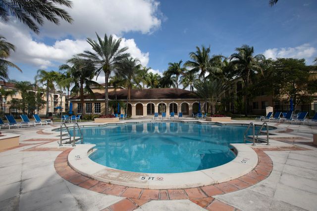 13901 SW 122nd Avenue 7-201, Miami, FL 33186