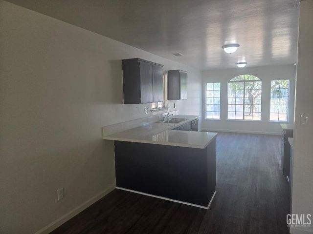 1741 Vassar, Delano, CA 93215