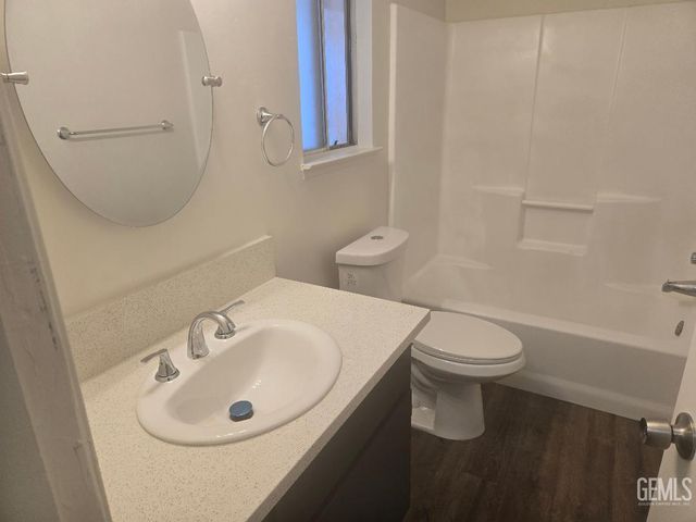 1741 Vassar, Delano, CA 93215