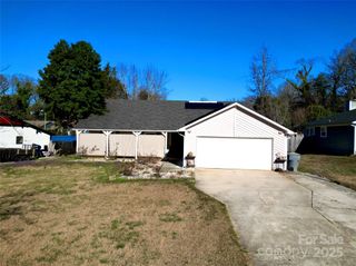 4715 Cricklewood Lane, Charlotte, NC 28212