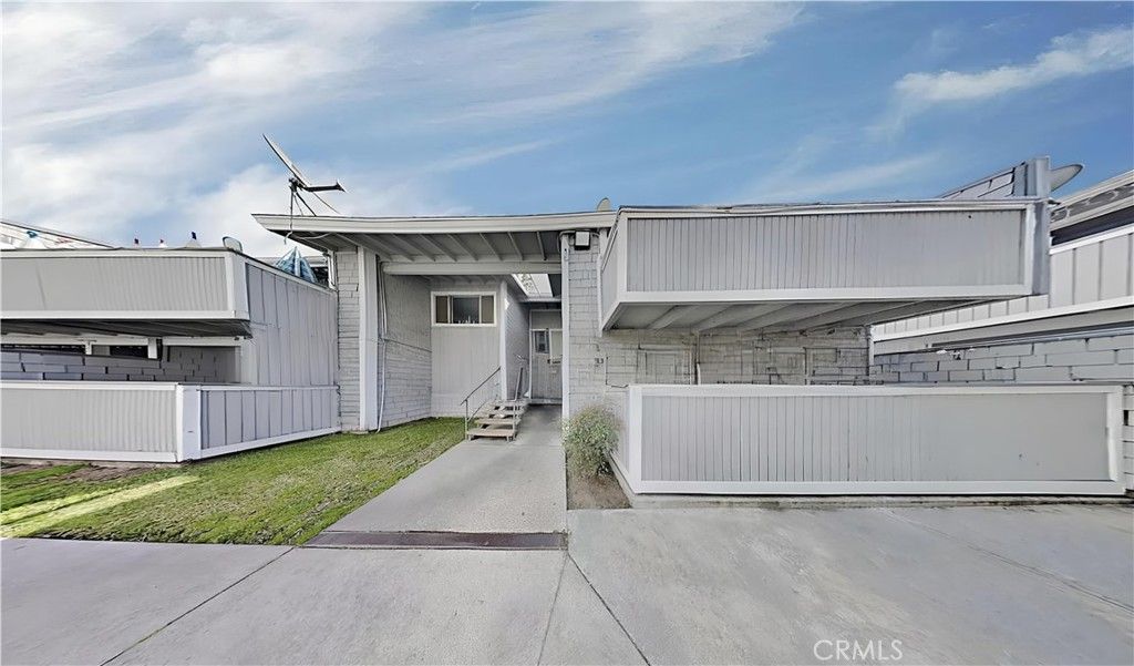 Image 1 of property listing at 1250 S Brookhurst 1051, Anaheim, CA 92804