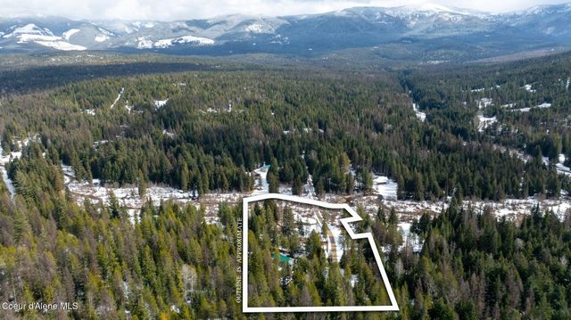 255 Thunder ALY, Sandpoint, ID 83864