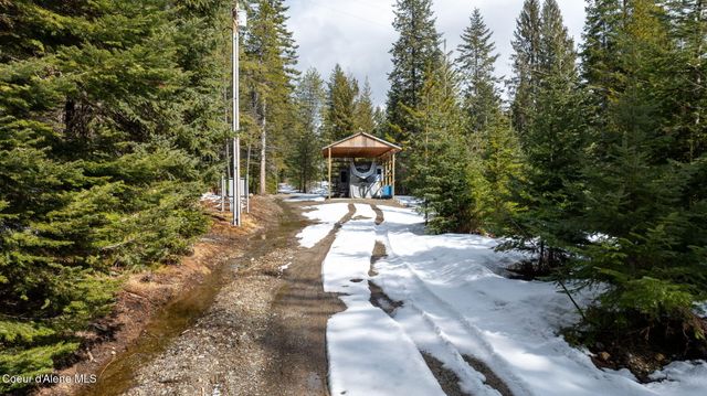 255 Thunder ALY, Sandpoint, ID 83864