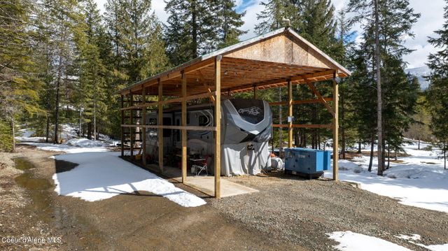 255 Thunder ALY, Sandpoint, ID 83864