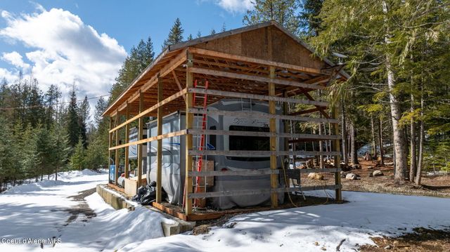 255 Thunder ALY, Sandpoint, ID 83864
