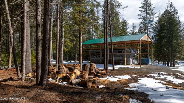255 Thunder ALY, Sandpoint, ID 83864