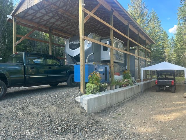 255 Thunder ALY, Sandpoint, ID 83864