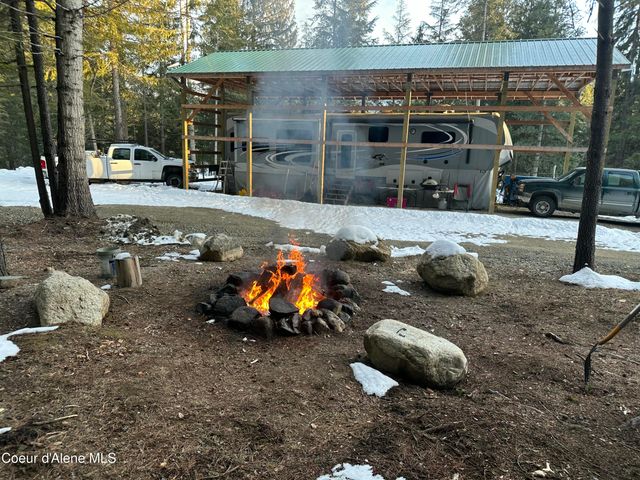 255 Thunder ALY, Sandpoint, ID 83864