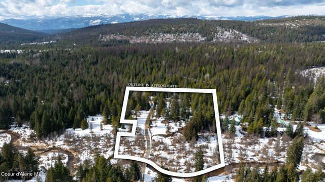 255 Thunder ALY, Sandpoint, ID 83864
