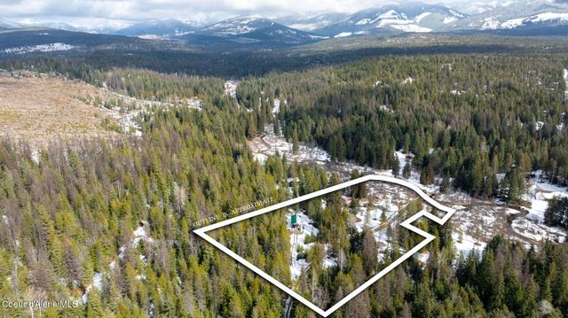 255 Thunder ALY, Sandpoint, ID 83864