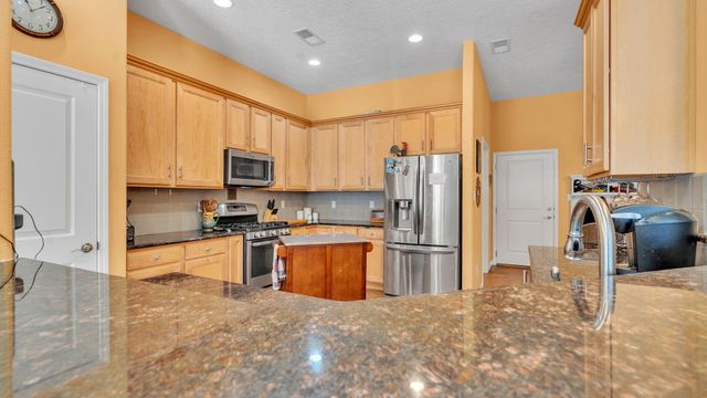 301 Zuni River Circle SW, Los Lunas, NM 87031