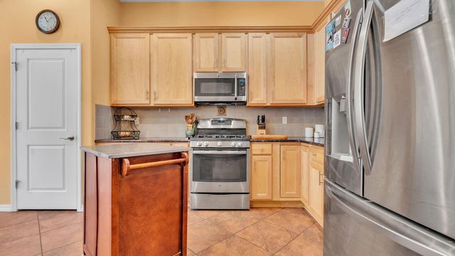 301 Zuni River Circle SW, Los Lunas, NM 87031