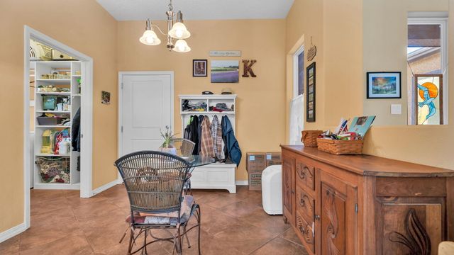 301 Zuni River Circle SW, Los Lunas, NM 87031