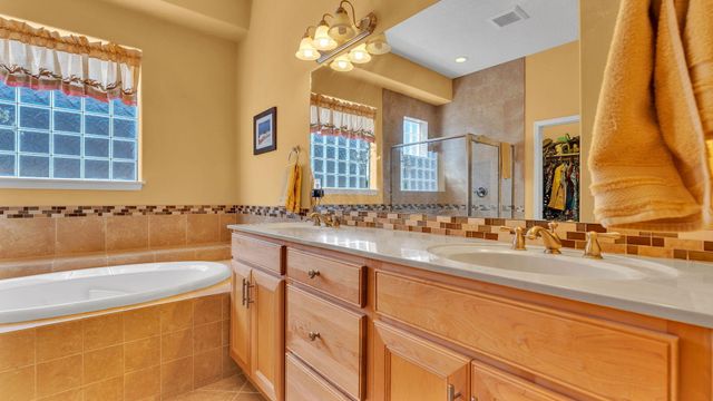 301 Zuni River Circle SW, Los Lunas, NM 87031