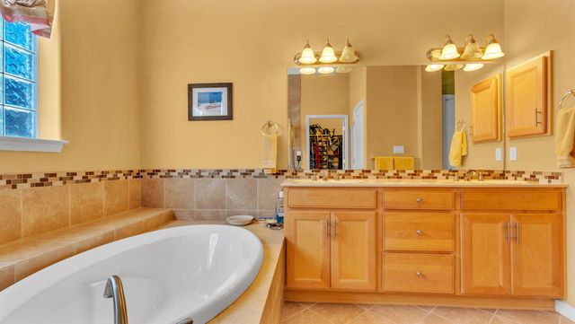 301 Zuni River Circle SW, Los Lunas, NM 87031