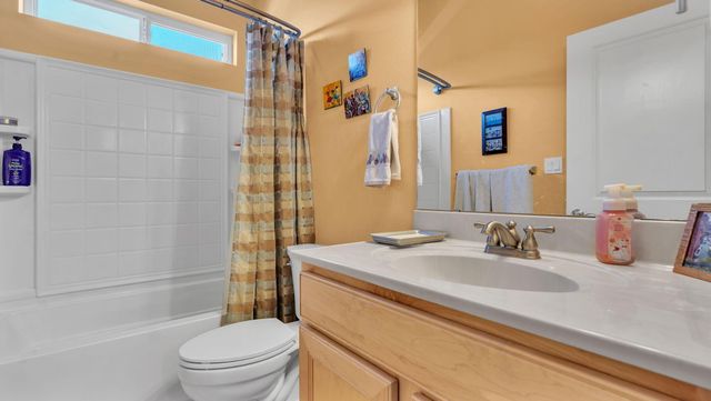 301 Zuni River Circle SW, Los Lunas, NM 87031