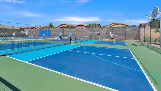 301 Zuni River Circle SW, Los Lunas, NM 87031