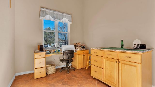 301 Zuni River Circle SW, Los Lunas, NM 87031