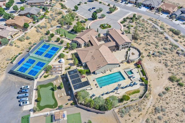 301 Zuni River Circle SW, Los Lunas, NM 87031