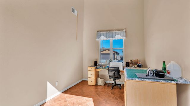 301 Zuni River Circle SW, Los Lunas, NM 87031