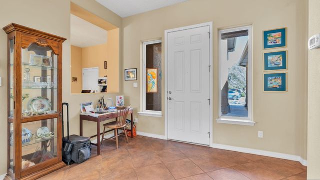 301 Zuni River Circle SW, Los Lunas, NM 87031