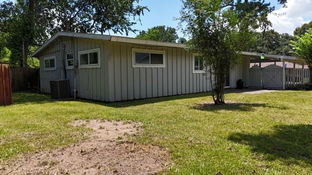3002 Newcastle Drive, Baytown, TX 77521